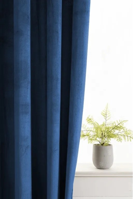 Draperie opaca ELVIO VELVET 140x250 cm, albastru marin Agatat: Rejansa