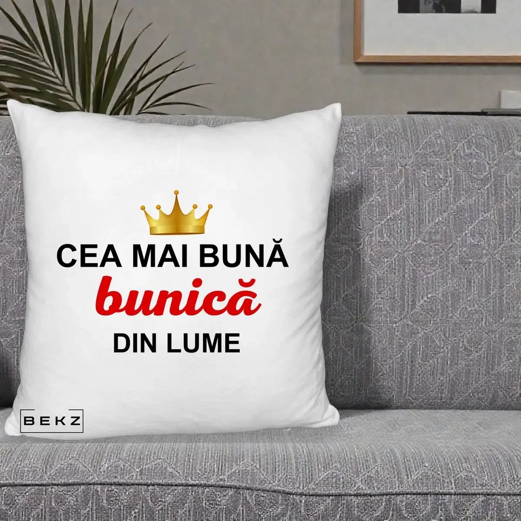 Cadou pentru Bunica - Perna Personalizata Cea Mai Buna Bunica Din Lume Coroana Aurie, 40x40 cm, Alb Pufos, Husa Detasabila, Perna Inclusa, BEKZ®