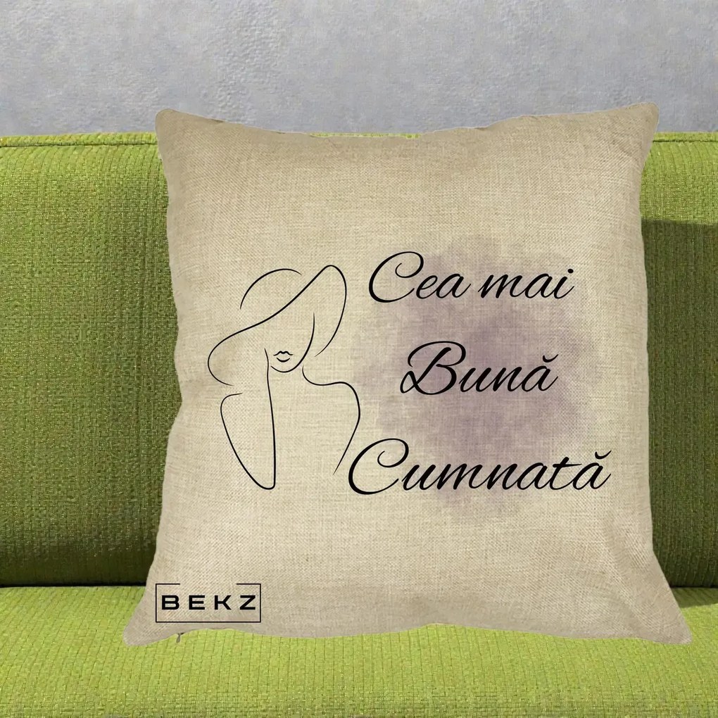 Cadou pentru Cumnata - Perna Personalizata Cea mai Buna Cumnata cu Silueta Dama si Pete Violet, 40x40 cm, Crem, Husa Detasabila, Perna Inclusa, BEKZ®