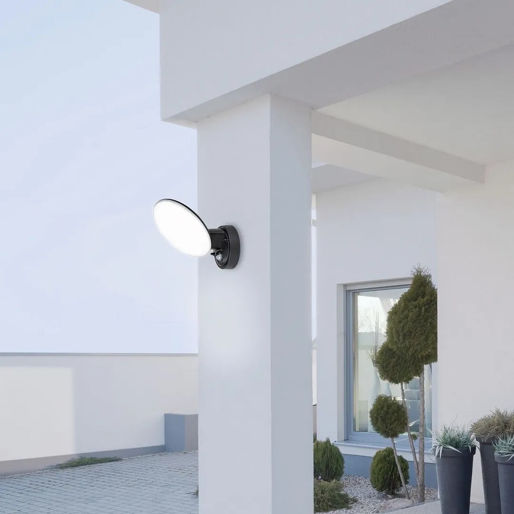 Aplica LED pentru iluminat exterior cu senzor de miscare IP54 Varna 8135 RX