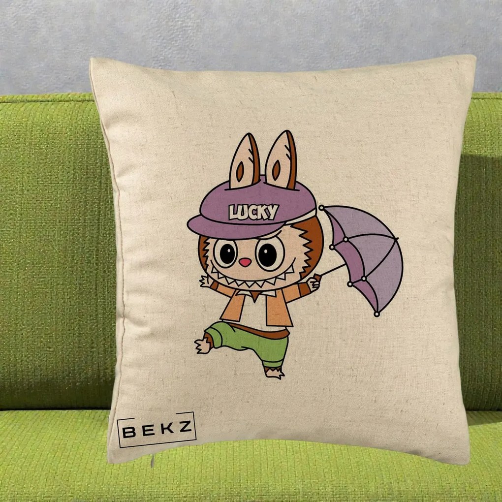 Perna Personalizata Labubu Lucky cu Umbrela, 40x40 cm, Bej, Husa Detasabila, Perna Inclusa, BEKZ®