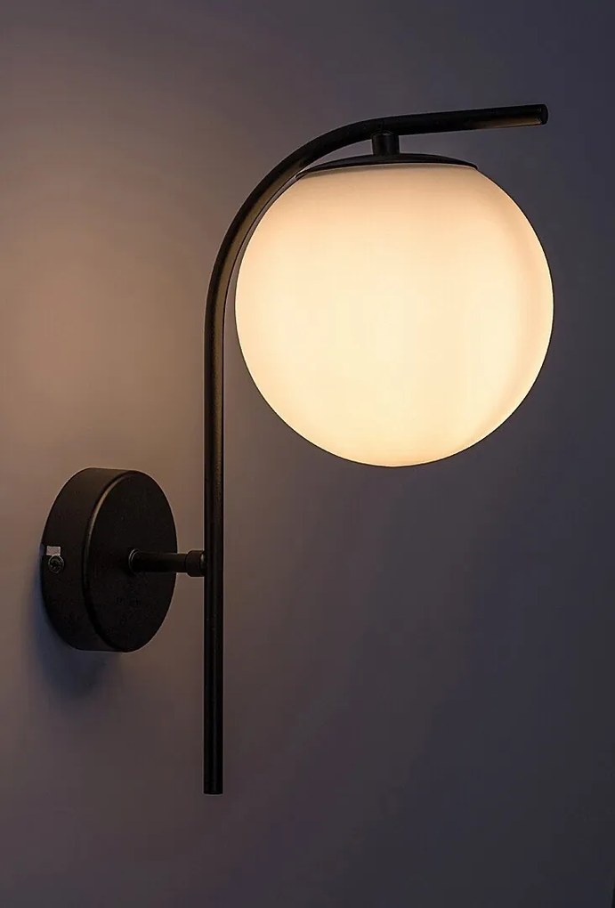 Aplica de perete design modern Ghita
