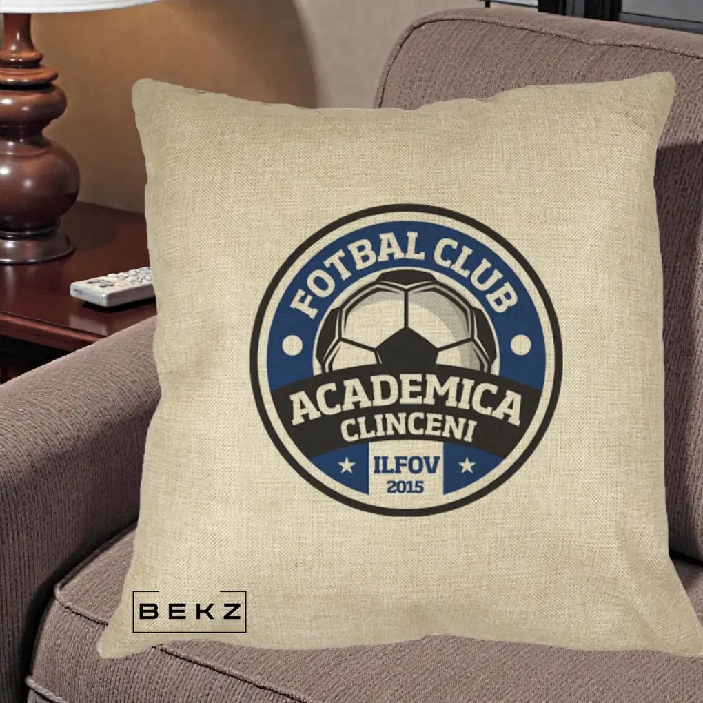 Perna Personalizata Academica Clinceni Fotbal Club, 40x40 cm, Crem, Husa Detasabila, Perna Inclusa, BEKZ®