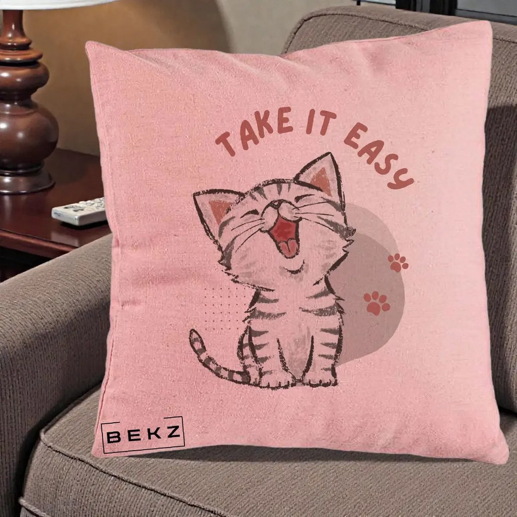 Perna Personalizata Take It Easy Cat, 40x40 cm, Roz, Husa Detasabila, Perna Inclusa, BEKZ®