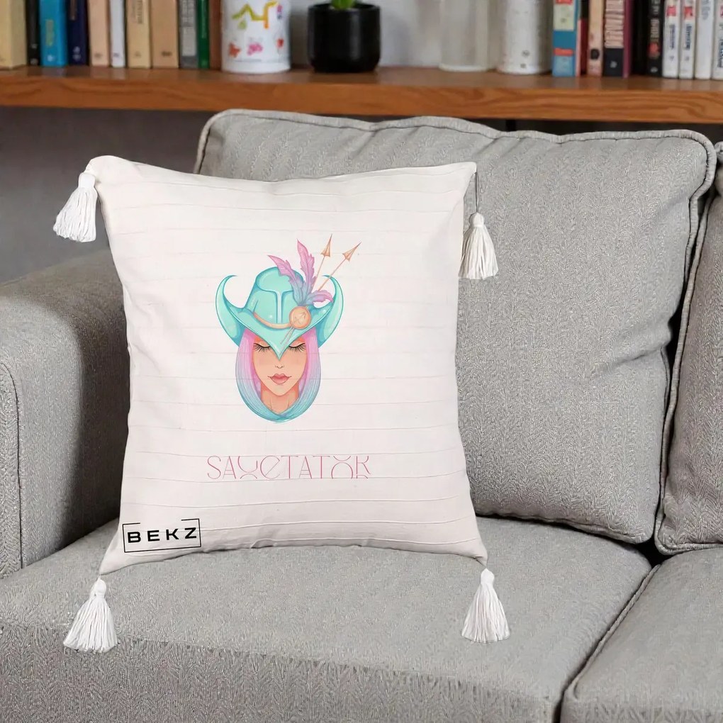 Perna Personalizata Zodiac Sagetator Cowgirl, 40x40 cm, Bej cu Franjuri, Husa Detasabila, Perna Inclusa, BEKZ®