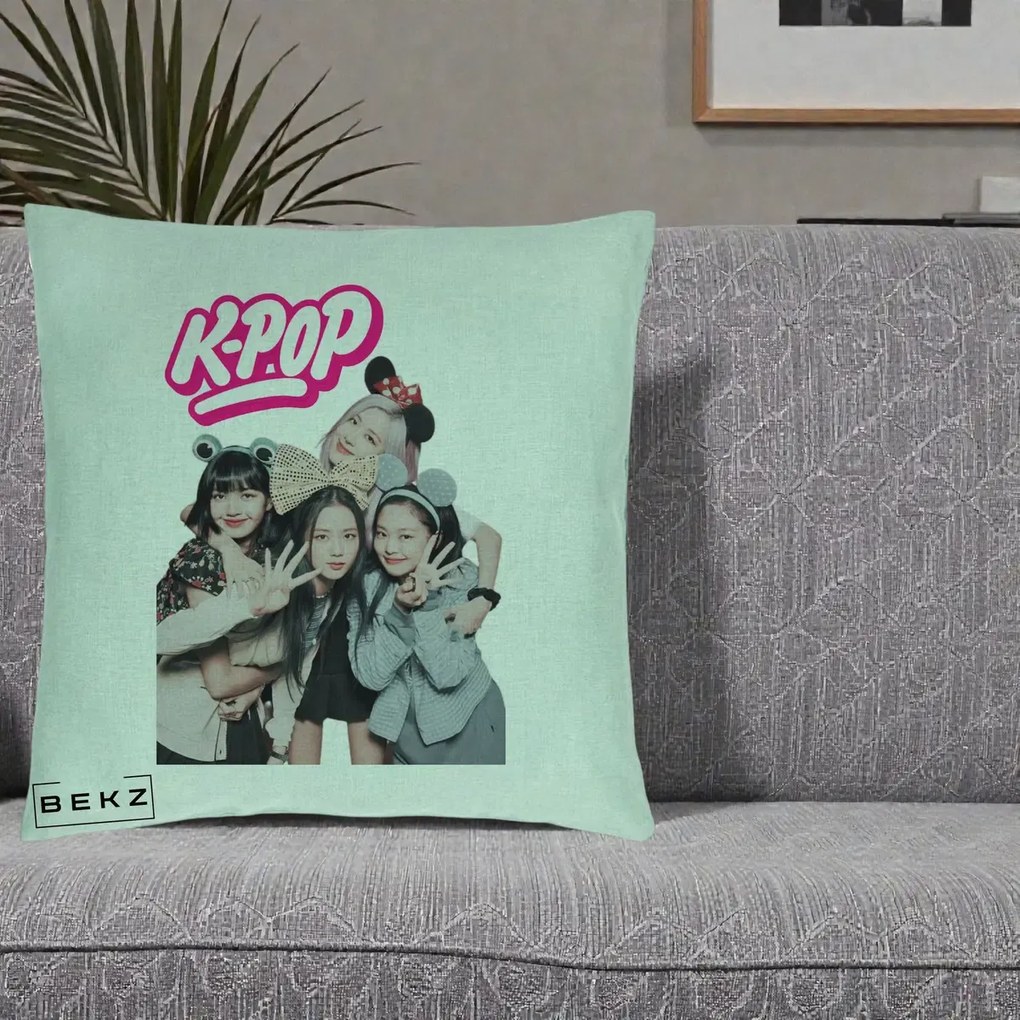 Perna Personalizata BLACKPINK K-Pop Grup Pozitii Amuzante, 40x40 cm, Verde Menta, Husa Detasabila, Perna Inclusa, BEKZ®