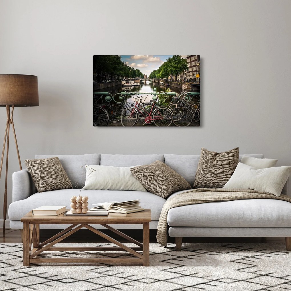 Tablou cu bicicleta în oraș (90x60 cm)