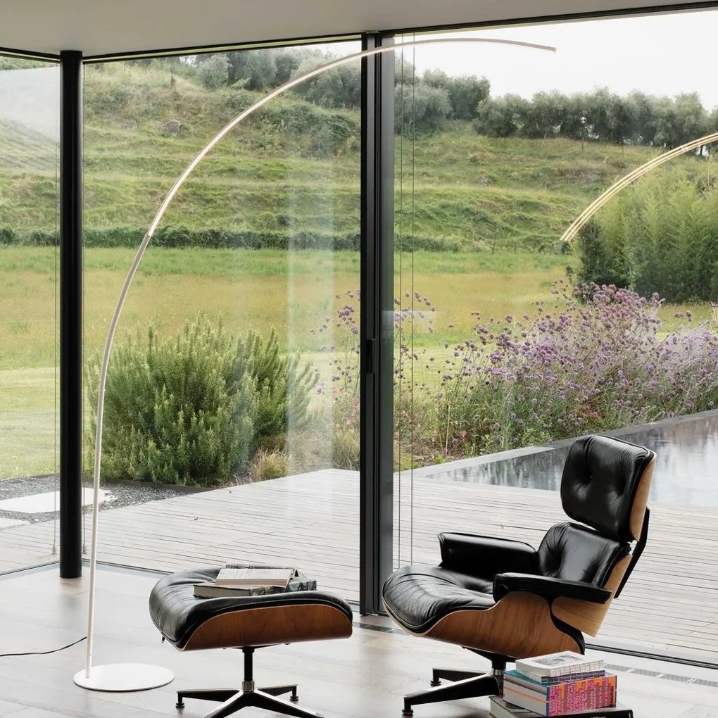 Lampadar LED modern tip arc Comet pt negru