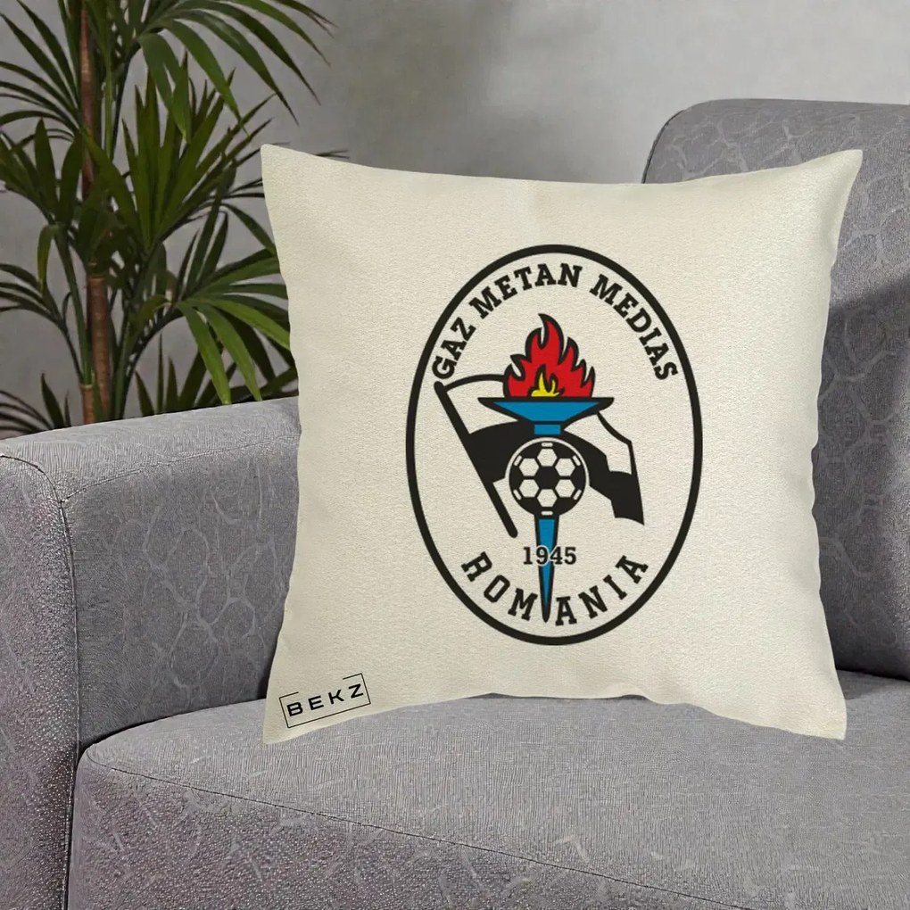 Perna Personalizata Gaz Metan Medias 1945 Fotbal, 40x40 cm, Ecru, Husa Detasabila, Perna Inclusa, BEKZ®