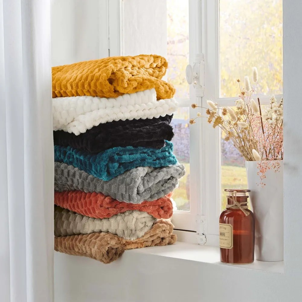 Pătură taupe din microflanel 125x150 cm Mini Frosty – douceur d'intérieur