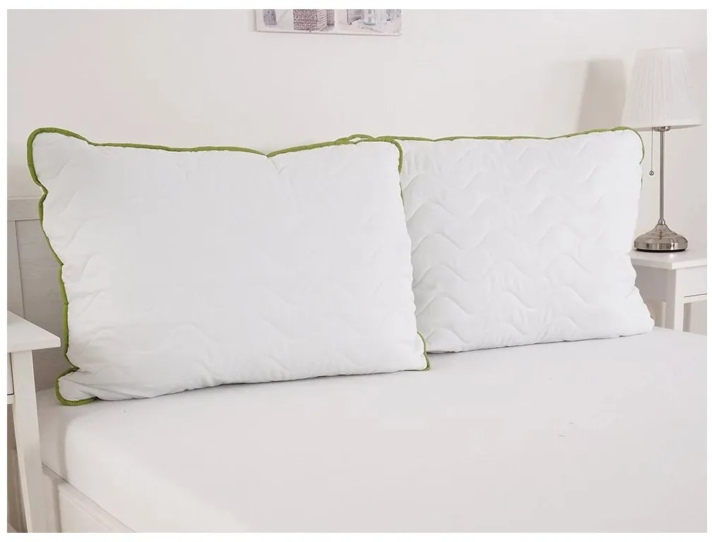 Plapuma matlasata pentru tot anul 140x200 cm cu perna BELLA ALOE VERA 70x90 cm, alba