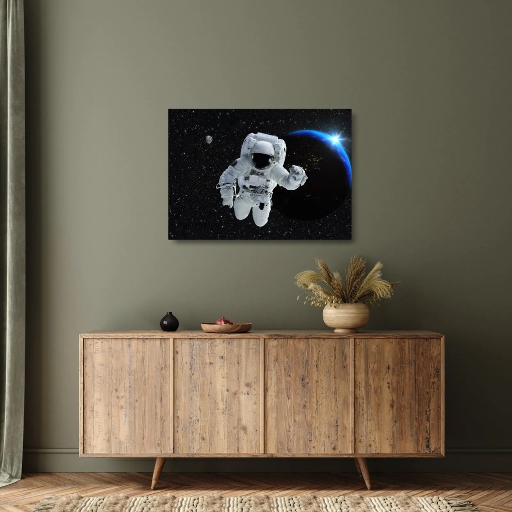 Tablou pe sticlă - Astronaut în Cosmos (70x50 cm)