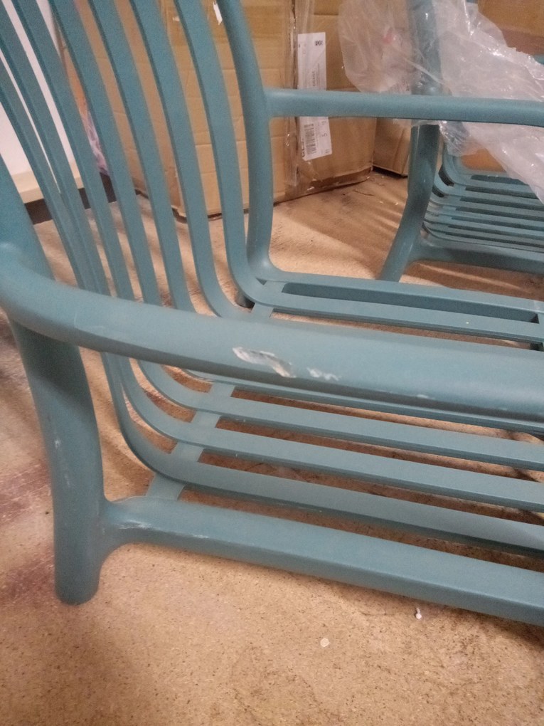 Reducere Scaun din plastic TREGO cu brate, albastru calitatea II.