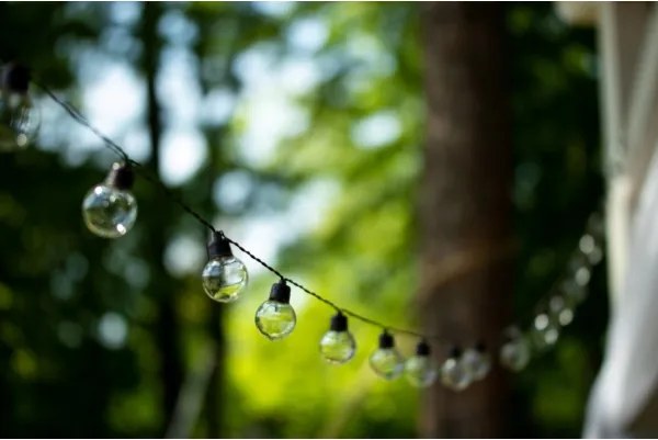 Ghirlandă solară decorativă cu 30 LED/8 funcții, 500 mAh, 10,6 m, IP67, alb cald