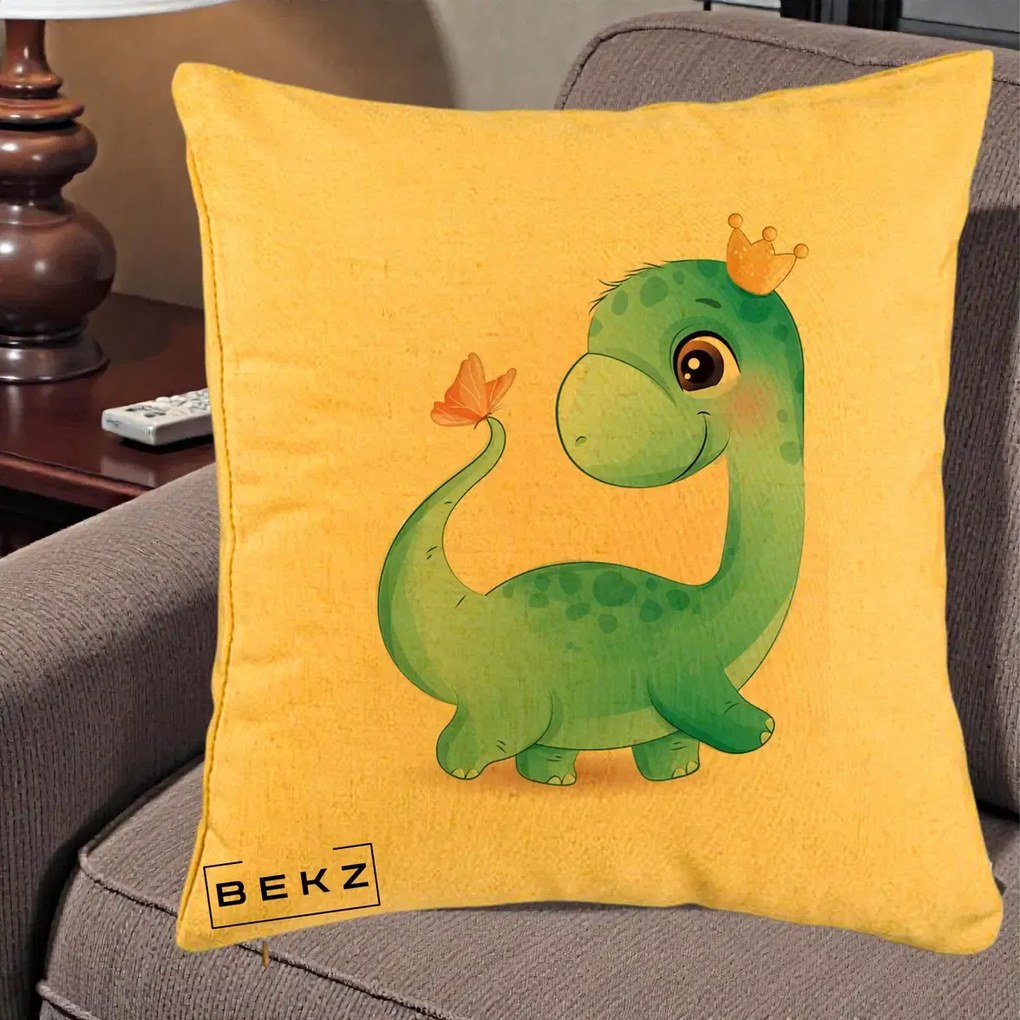 Perna Personalizata Dinozaur Bland Coroana Kawaii, 40x40 cm, Galben, Husa Detasabila, Perna Inclusa, BEKZ®