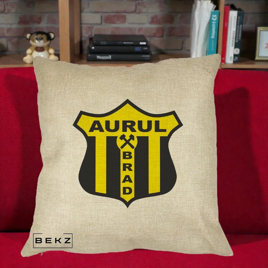 Perna Personalizata Aurul Brad Fotbal, 40x40 cm, Crem, Husa Detasabila, Perna Inclusa, BEKZ®