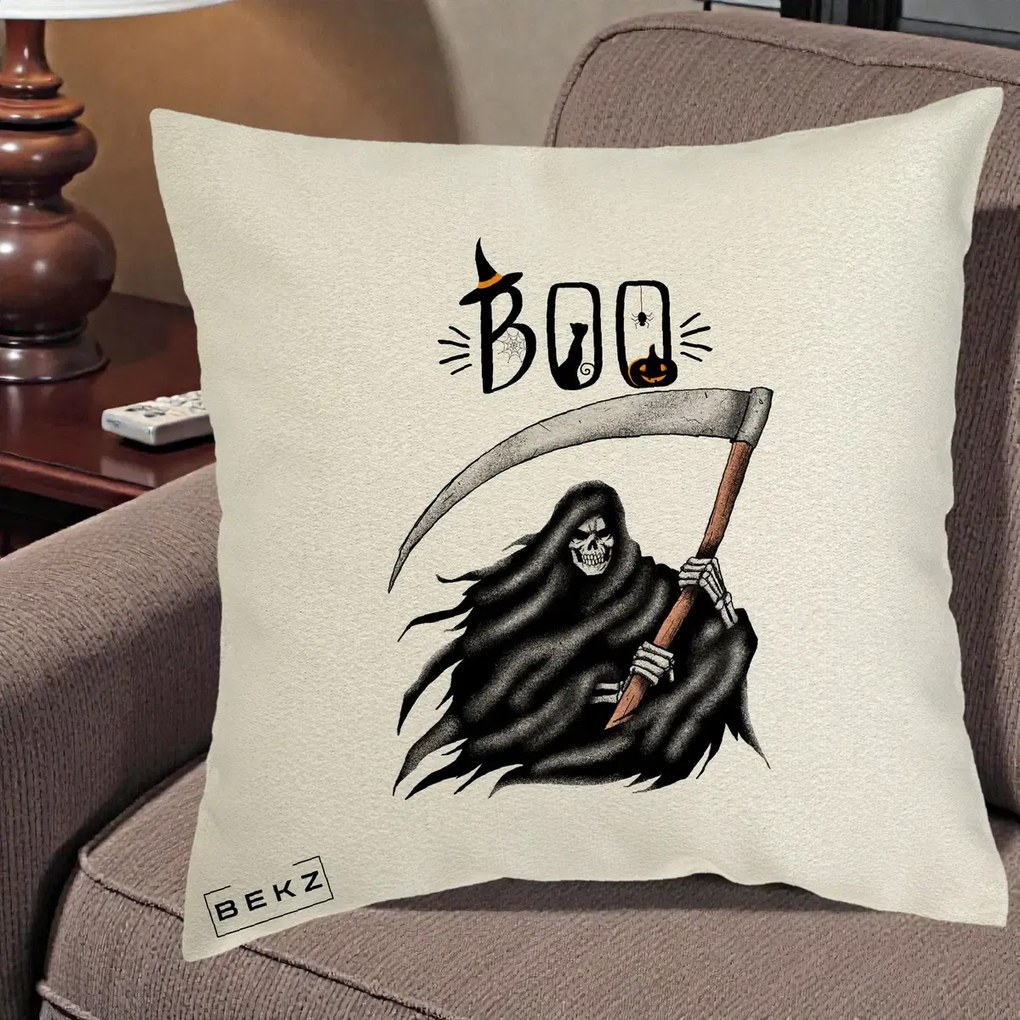 Perna Decorativa Halloween Boo Grim Reaper cu Coasa, 40x40 cm, Ecru, Husa Detasabila, Perna Inclusa, BEKZ®