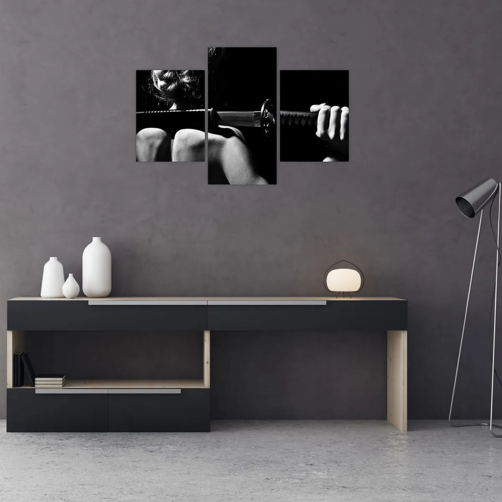 Tablou - Femeie cu o sabie (90x60 cm)