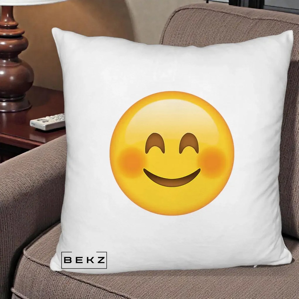 Perna Decorativa Emoji Fericit Roscat, 40x40 cm, Alb Pufos, Husa Detasabila, Perna Inclusa, BEKZ®