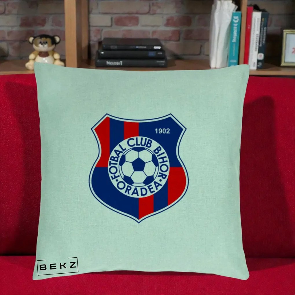 Perna Personalizata FC Bihor Oradea 1902 Fotbal, 40x40 cm, Verde Menta, Husa Detasabila, Perna Inclusa, BEKZ®