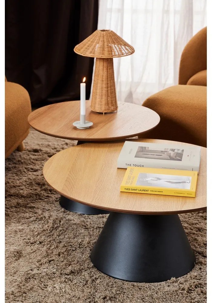 Măsuță de cafea neagră/în culoare naturală rotundă cu blat cu aspect de lemn de stejar ø 85 cm Soli – Actona