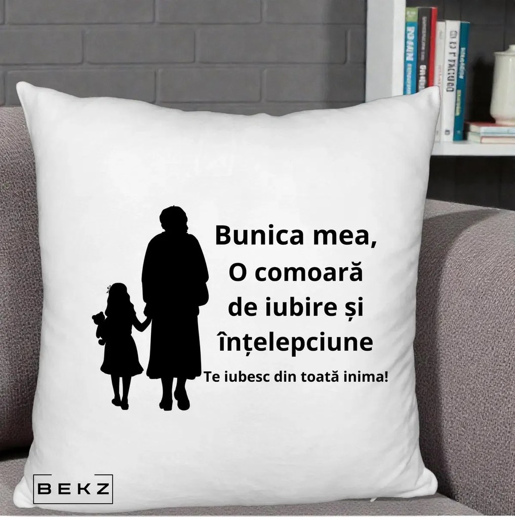 Cadou pentru Bunica - Perna Personalizata Bunica Mea Comoara Iubire Intelepciune Silueta, 40x40 cm, Alb Pufos, Husa Detasabila, Perna Inclusa, BEKZ®