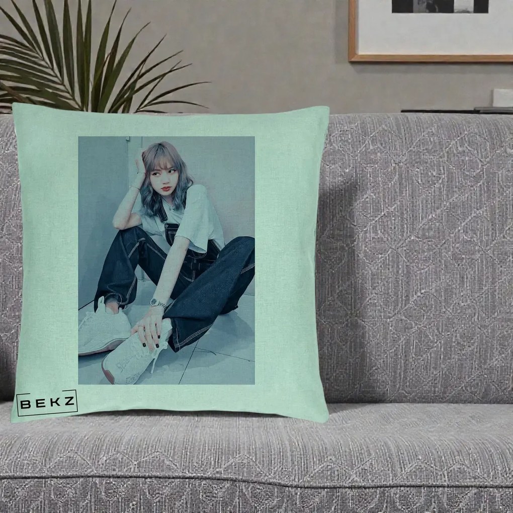 Perna Personalizata K-pop BLACKPINK Lisa, 40x40 cm, Verde Menta, Husa Detasabila, Perna Inclusa, BEKZ®