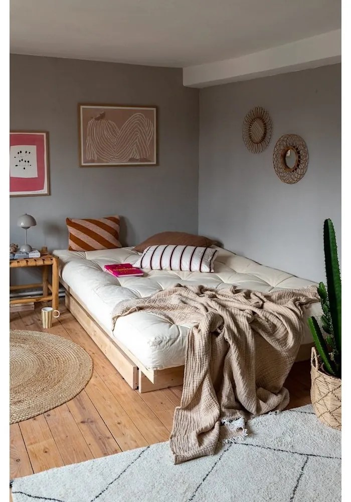 Pat matrimonial în culoare naturală din lemn masiv de pin cu spațiu de depozitare și somieră 140x200 cm Kanso – Karup Design