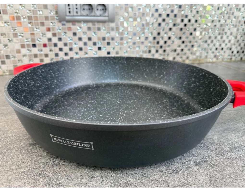 Cratiță marmorată cu capac 36 cm, 7L – Royalty Line RL-BR36CM, antiaderentă, ideală pentru gătit în familie