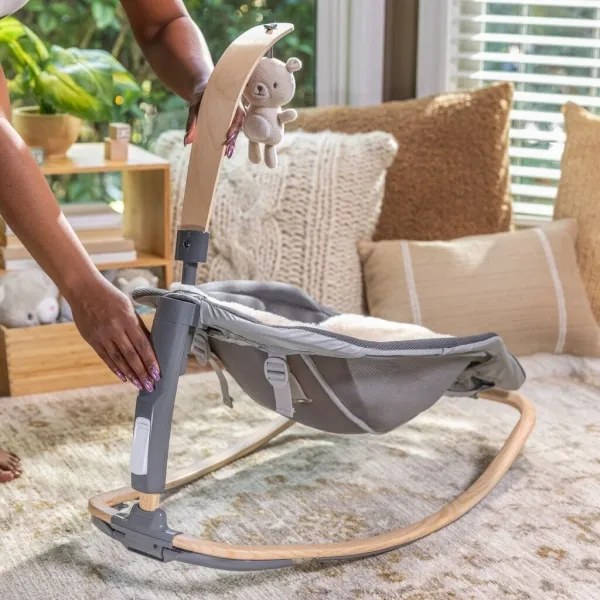 Ingenuity Wesley 3xC - Leagăn vibr. cu melodie Every Season, gri