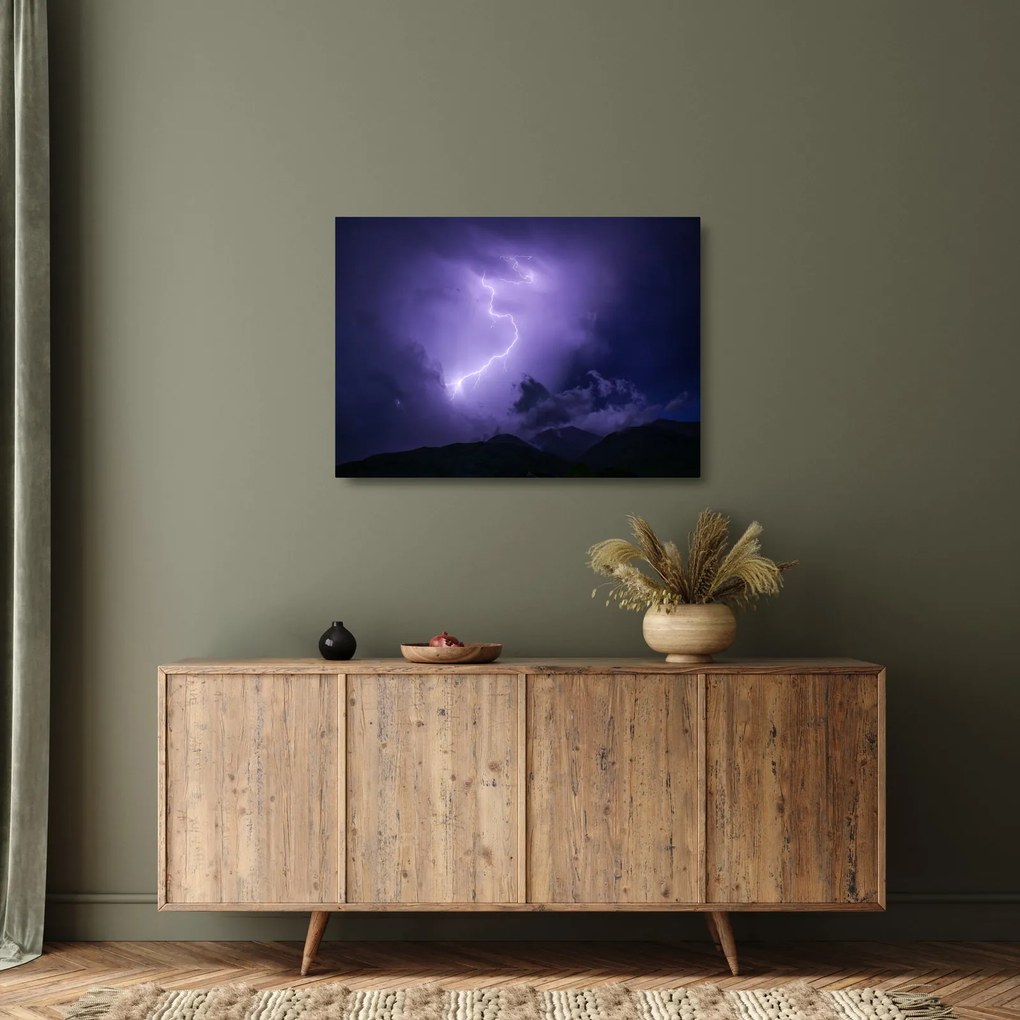 Tablou pe sticlă - cerul violet cu fulger (70x50 cm)