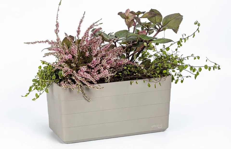 Jardinieră din plastic cu sistem de auto-irigare 39,5 cm Berberis – Plastia