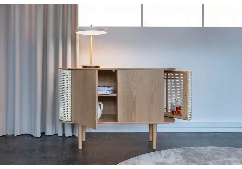 Comodă în culoare naturală joasă cu aspect de lemn de stejar 109x75 cm Treasures – UMAGE