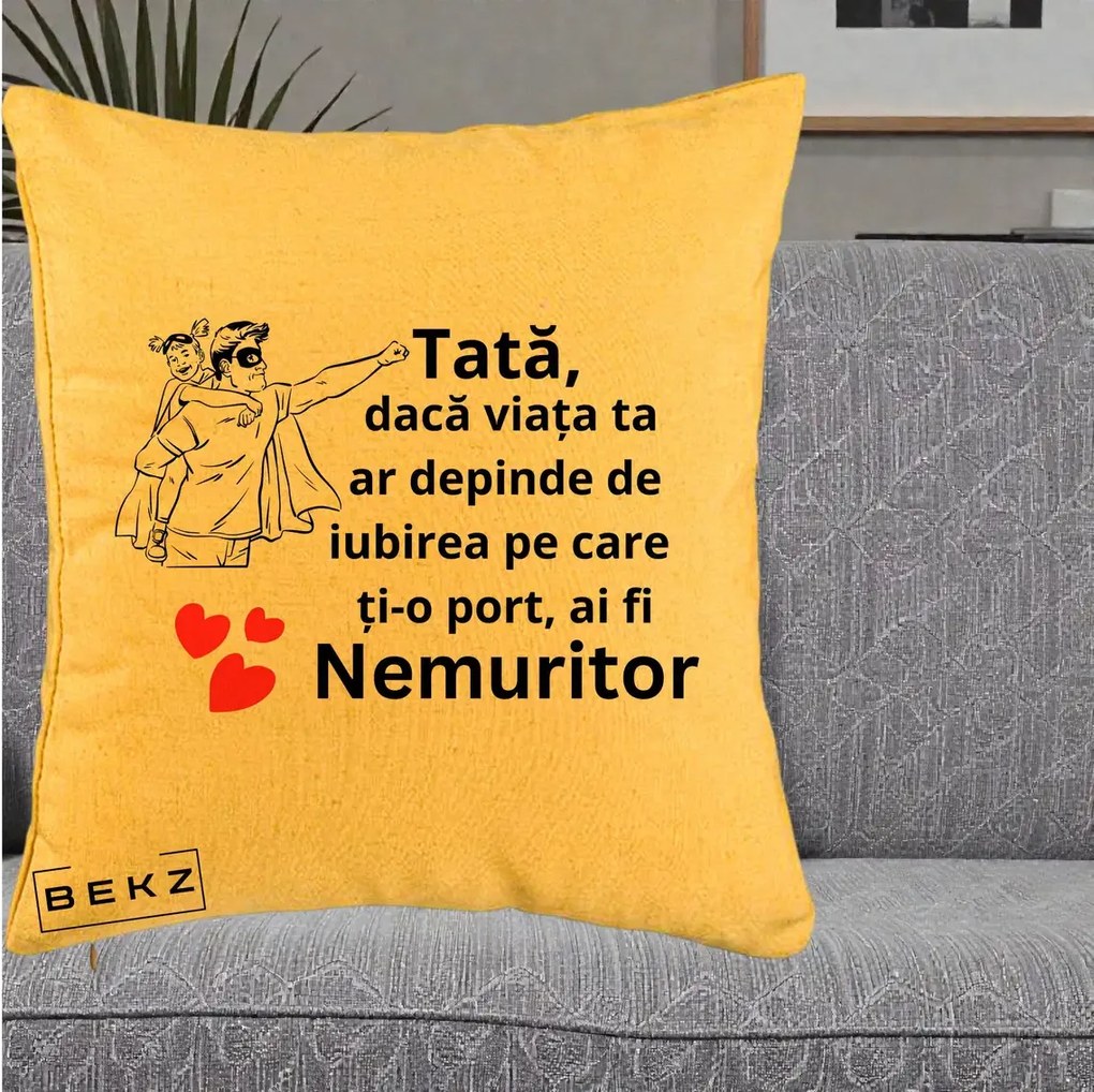 Cadou pentru Tata - Perna Personalizata Tata Nemuritor Supererou cu Masca, 40x40 cm, Galben, Husa Detasabila, Perna Inclusa, BEKZ®