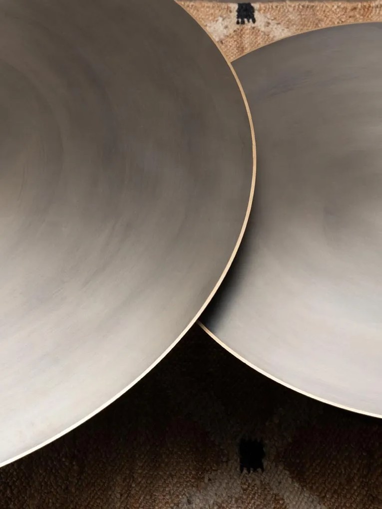 Set 2 măsuțe de cafea rotunde din metal, gri, cu bază cilindrică și muchie aurie, finisaj periat, 35 x 120 cm, „Calgary”
