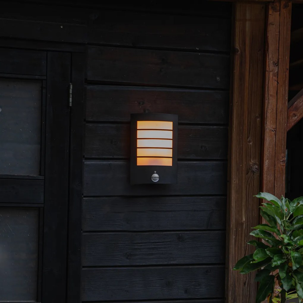 Lampă de perete exterioară neagră IP44 cu senzor de mișcare - Miro