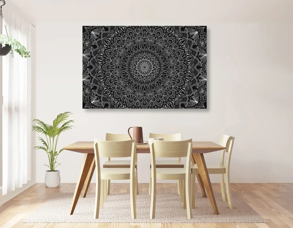 Tablou Mandala decorativă detaliată în design alb-negru
