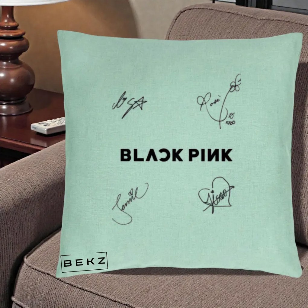 Perna Personalizata K-pop BLACKPINK Tinute Negre Grup Simplu, 40x40 cm, Verde Menta, Husa Detasabila, Perna Inclusa, BEKZ®