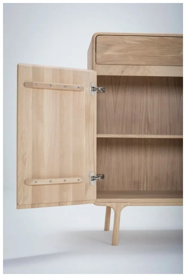 Comodă cu sertar din lemn masiv de stejar Gazzda Fawn