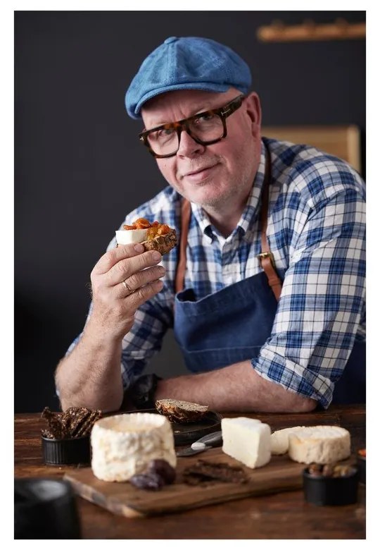 Tocător cu accesorii din lemn de tăiat 22x38 cm – Holm