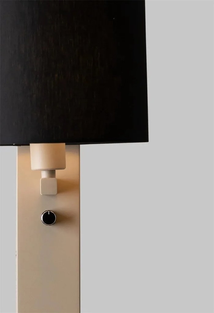 Aplica cu raft si reader LED, port USB si abajur textil negru Florence