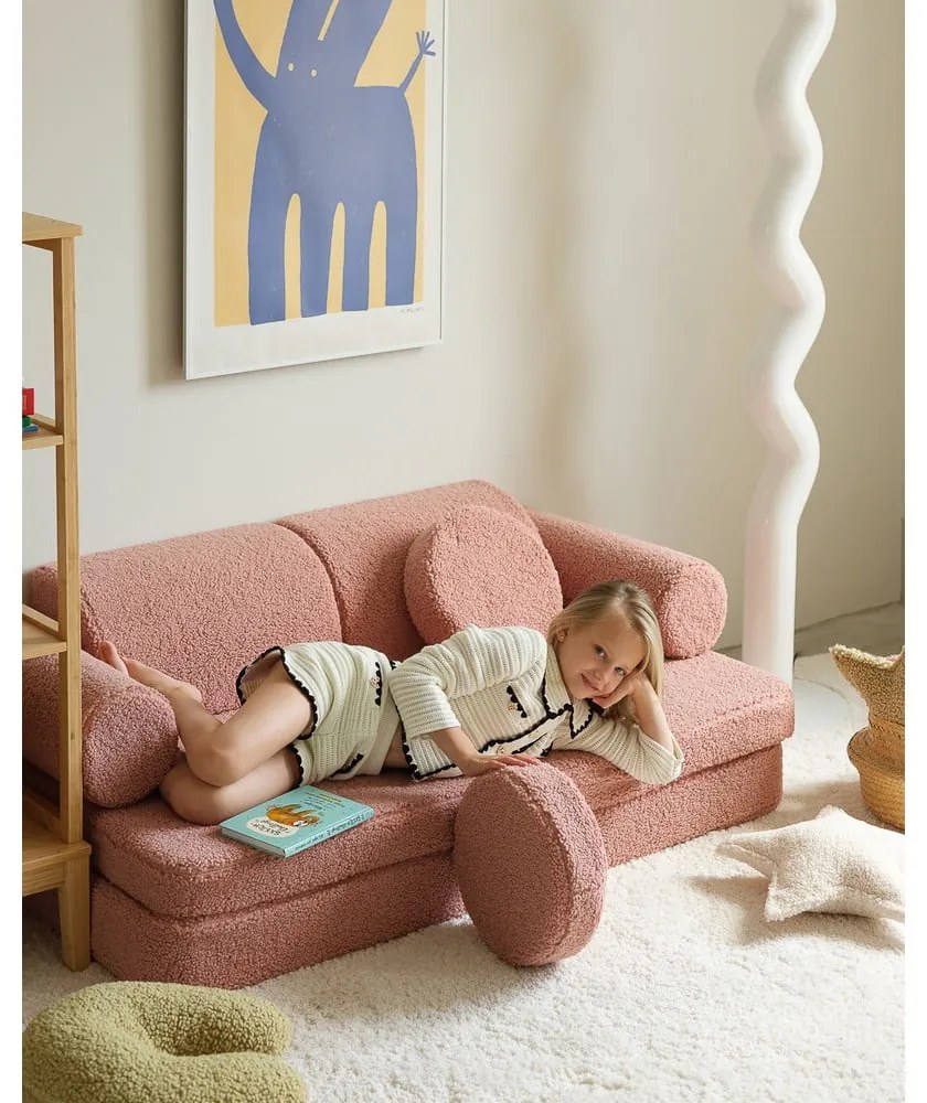 Canapea pentru copii roz cu tapițerie din țesătură bouclé 132 cm Settee – Wigiwama