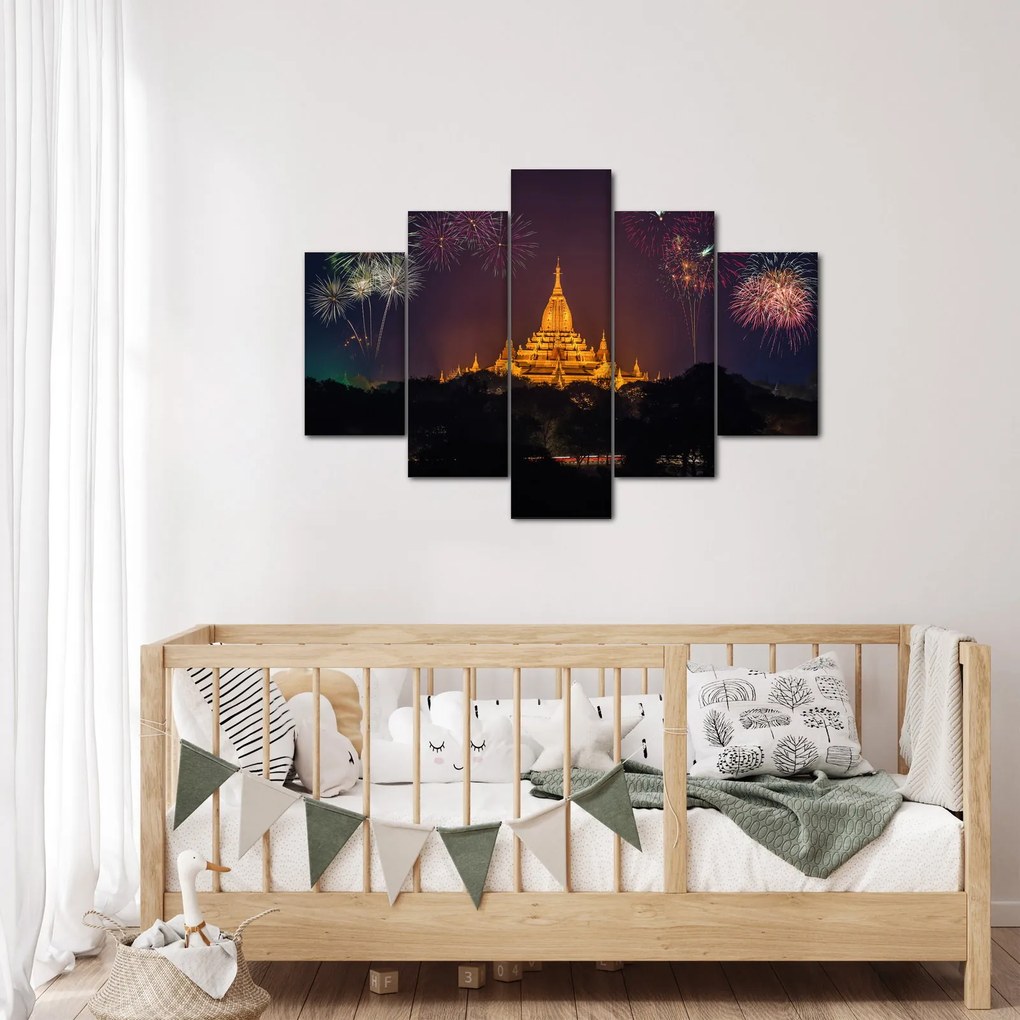 Tablou cu artificii în Asia (150x105 cm)