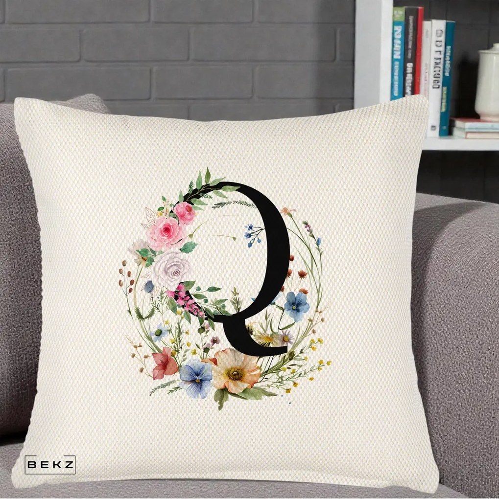 Cadou Personalizat - Perna Personalizata Monogram Litera Q cu Flori Acuarela, 40x40 cm, Crem Reliefat, Husa Detasabila, Perna Inclusa, BEKZ®
