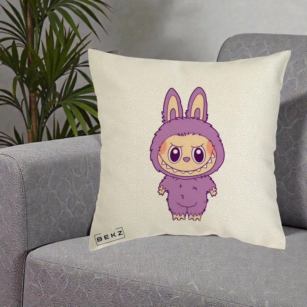Perna Personalizata Labubu Violet Solo, 40x40 cm, Ecru, Husa Detasabila, Perna Inclusa, BEKZ®
