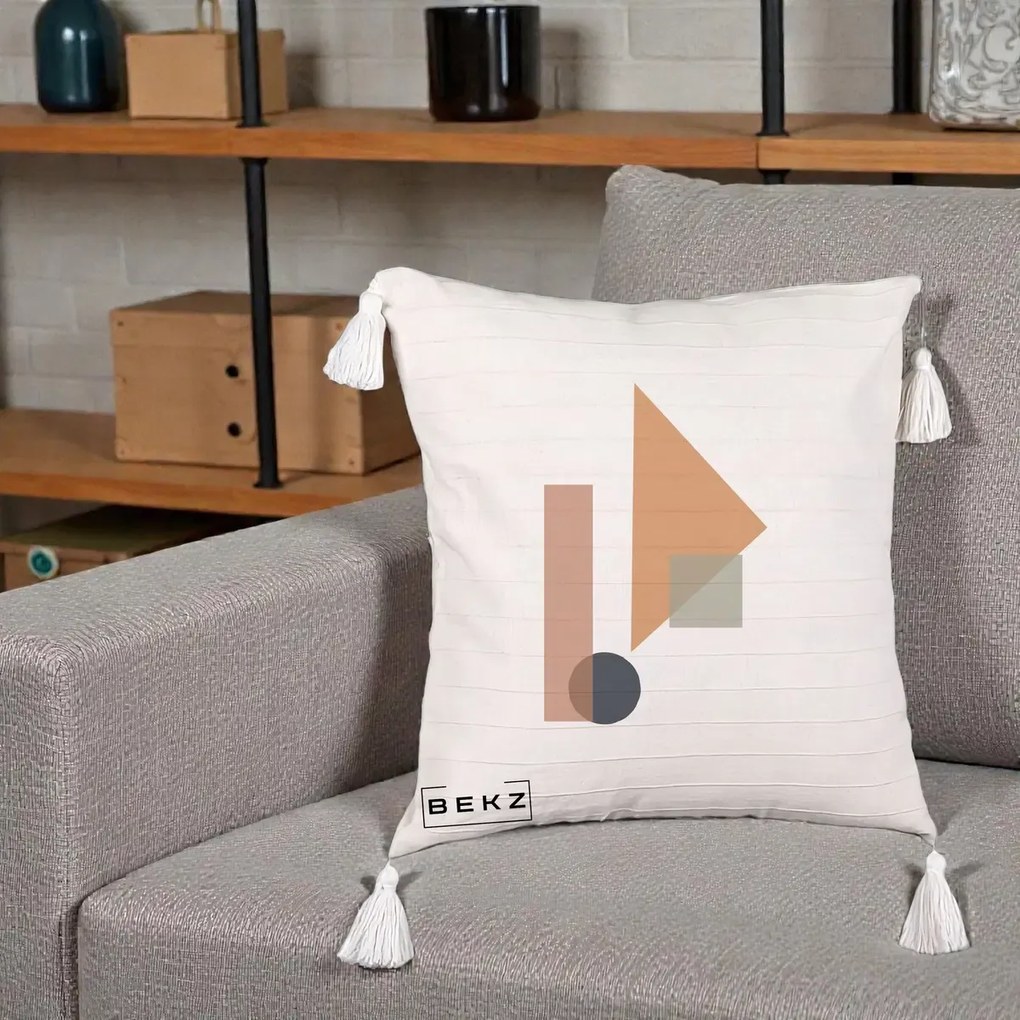 Perna Decorativa Geometric Bauhaus Triunghi, 40x40 cm, Bej cu Franjuri, Husa Detasabila, Perna Inclusa, BEKZ®