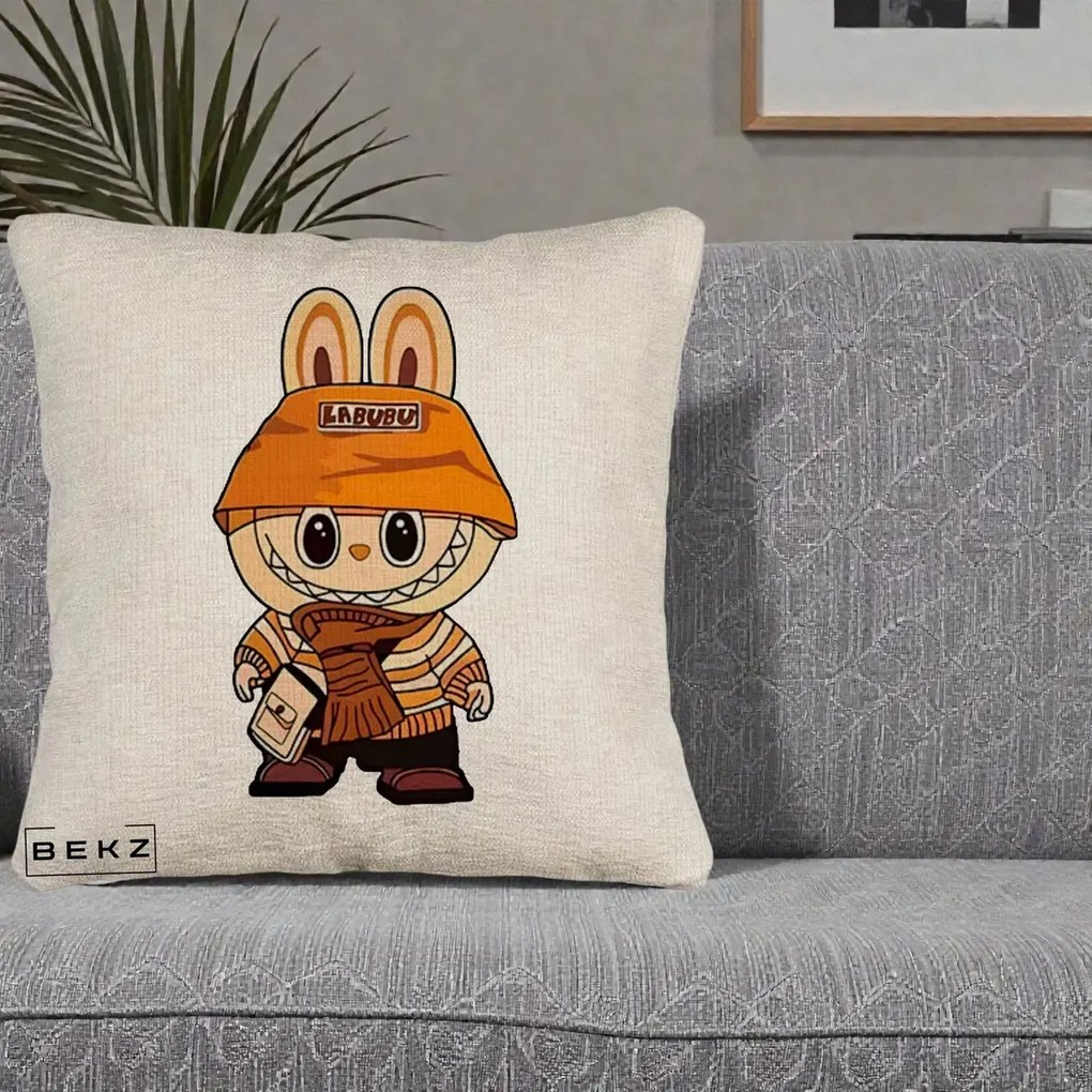 Perna Personalizata Labubu Streetwear Portocaliu, 40x40 cm, Bej Canapea, Husa Detasabila, Perna Inclusa, BEKZ®
