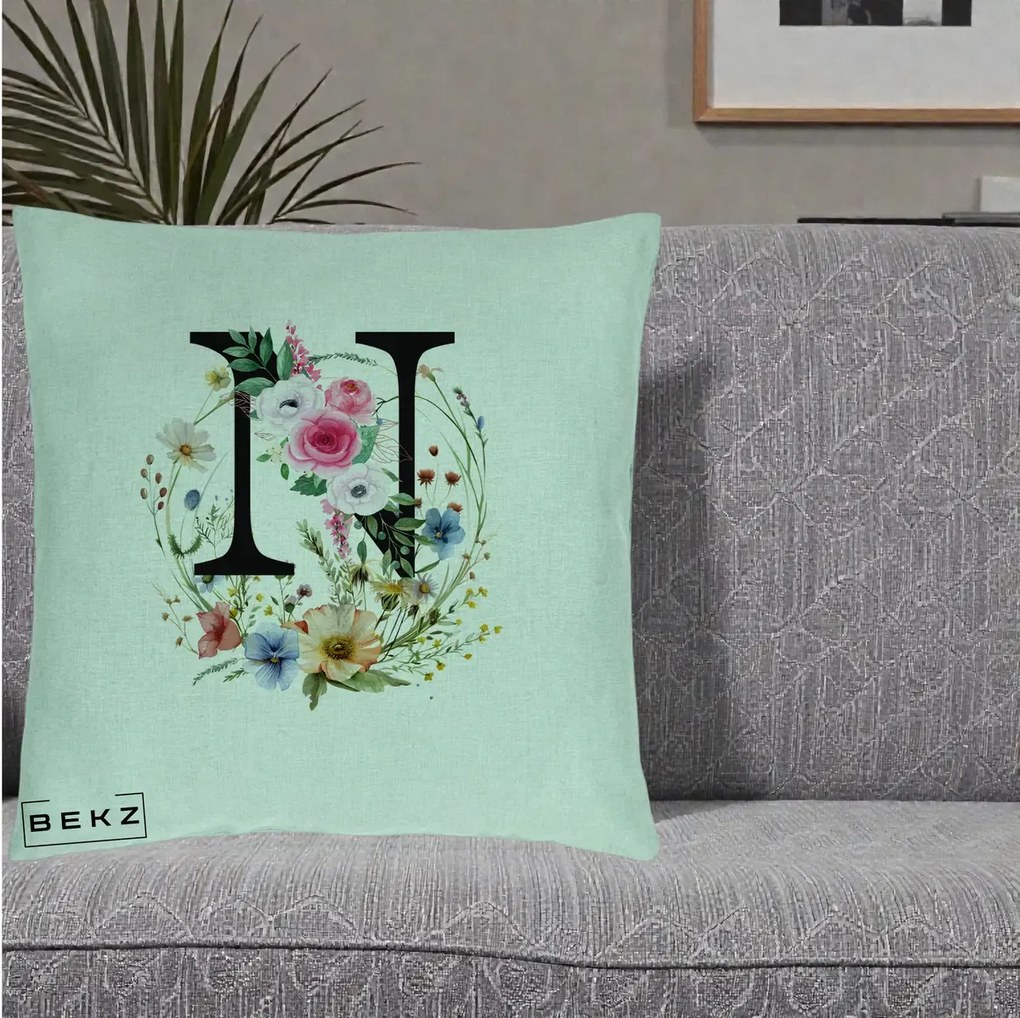 Cadou Personalizat - Perna Personalizata Monogram Litera N cu Flori Acuarela, 40x40 cm, Verde Menta, Husa Detasabila, Perna Inclusa, BEKZ®