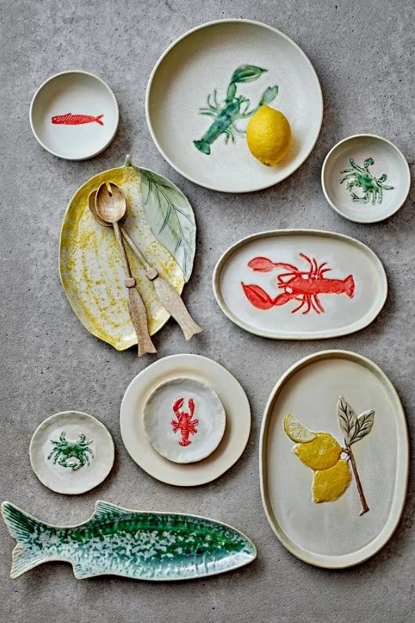 Platou oval din ceramică natur cu homar sculptat în relief, 29×18×2,5 cm, "Hadden"