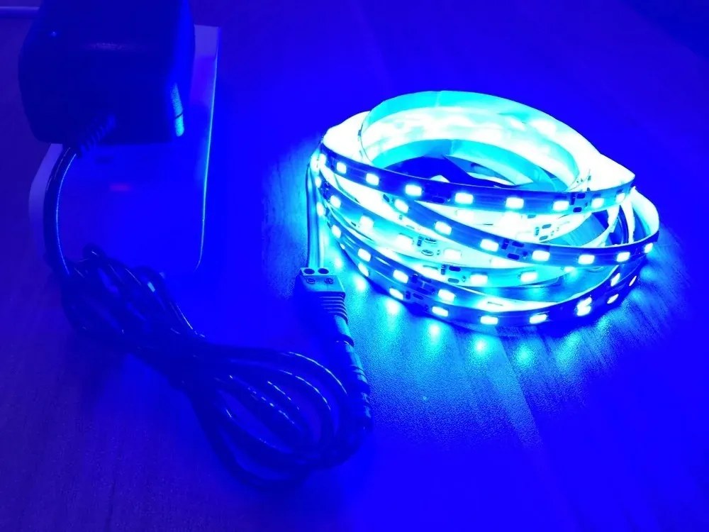 Banda LED RGB Profesională 20m pentru Interior – Soluție Modernă pentru Camere și Livinguri